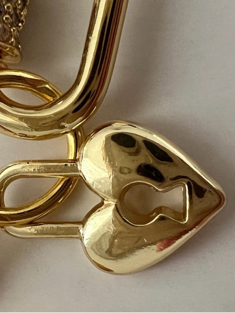 18K Gold Plated Locked Heart Carabiner Necklace Titanium Steal Womens Jewelry - Picture 6 of 11